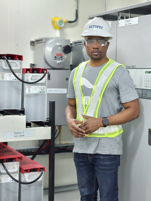 medium voltage relay battery scaled